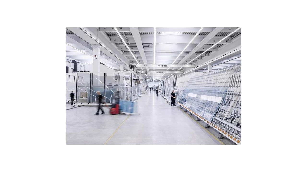 В 2018 году компания Sedak изготовит самое большое в мире стекло