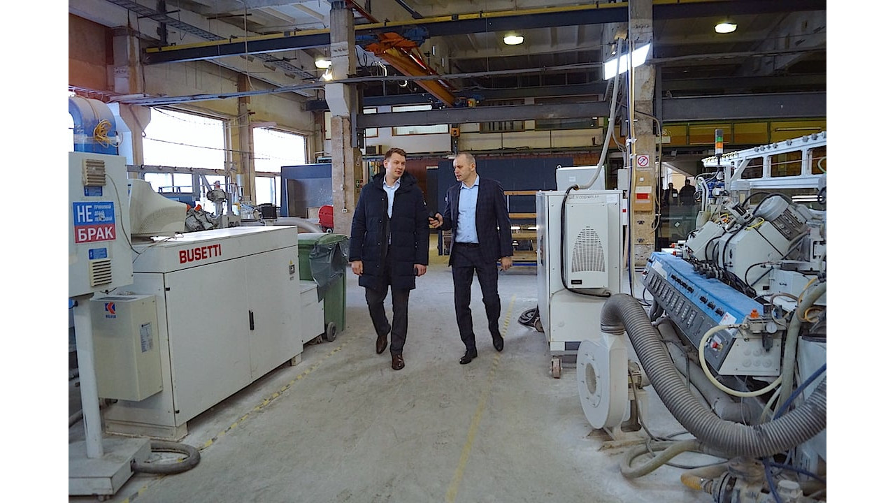 Руководитель администрации г. Домодедово Александр Владимирович Двойных посетил завод Руководитель администрации г. Домодедово Александр Владимирович Двойных посетил завод