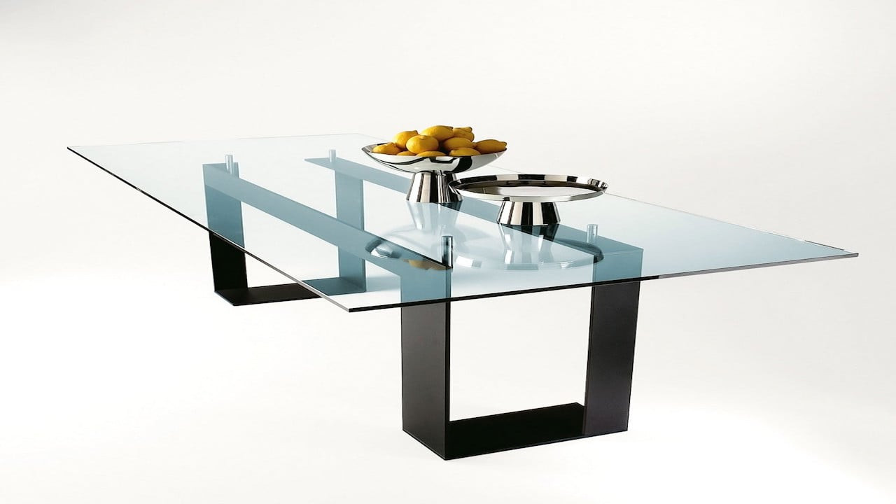Кухонные столы из стекла
