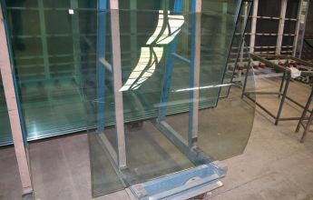 Гнутое стекло