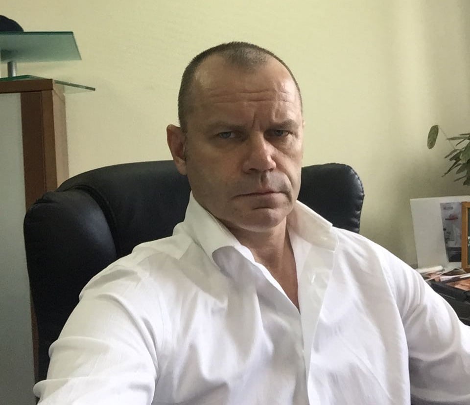 Юркевич Андрей Владимирович - Генеральный Директор ООО ДомГласс Юркевич Андрей Владимирович - Генеральный Директор ООО ДомГласс
